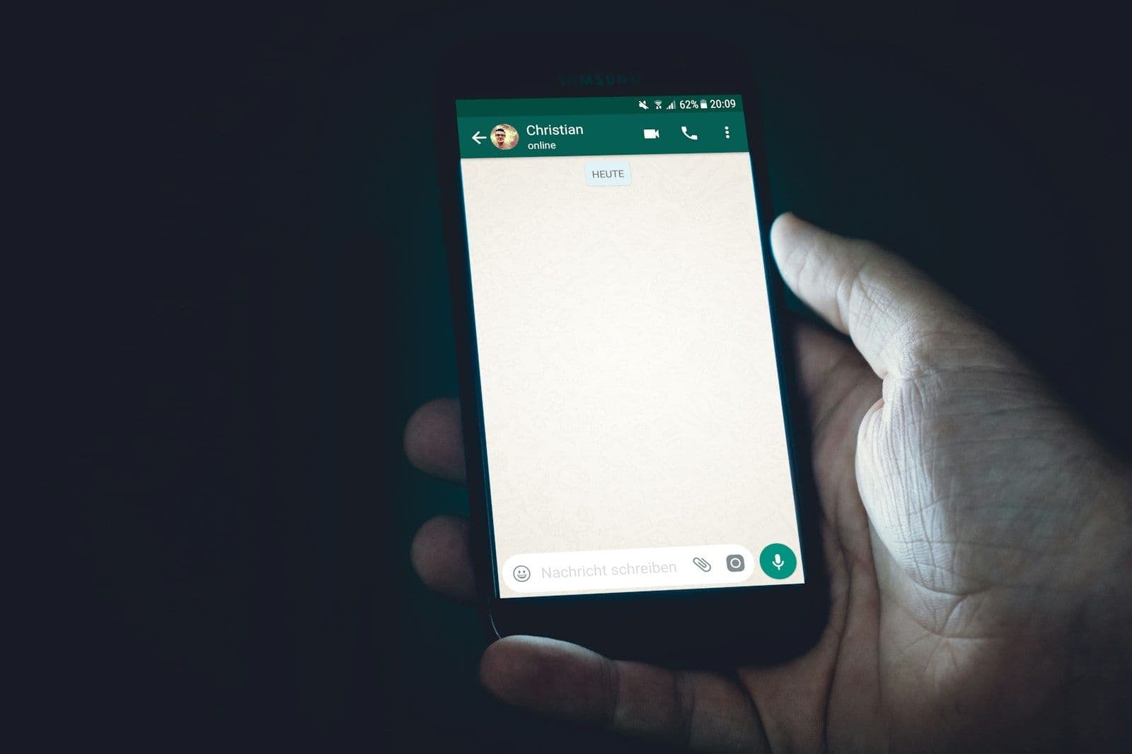 AI Assistant for WhatsApp UAE: Complete Types Guide